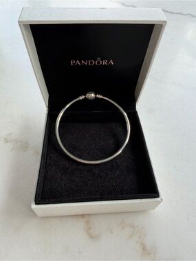 Pandora Silver Bangle Bracelet - Classic Round Clasp